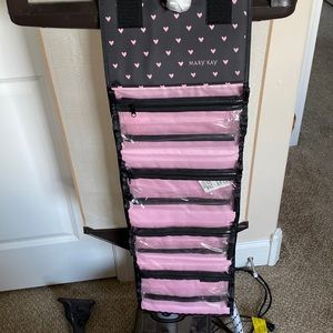 BNWOT Mary Kay roll up makeup bag